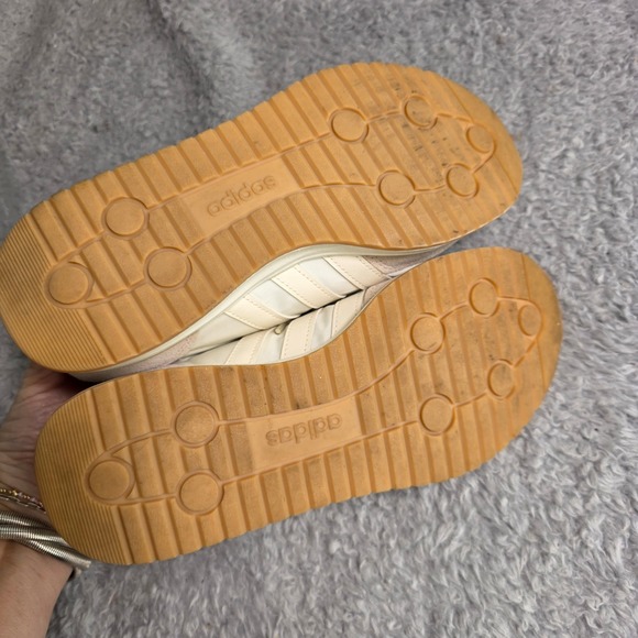 Adidas Run 60s 3.0 Sneakers White Red Retro Gum Sole Womens 8 Excellent - Picture 5 of 6